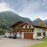Apartment Geraeumige Unterkunft In Schladming Mit Sauna