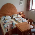 Geraeumige Unterkunft In Schladming Mit Sauna