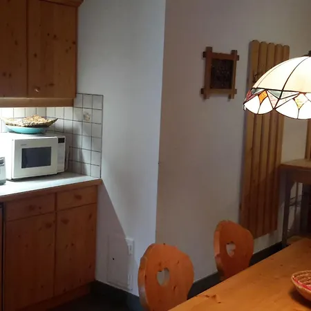 Апартаменты Cozy Holiday Apartment With Sauna In Schladming