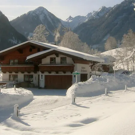 Geraeumige Unterkunft In Schladming Mit Sauna